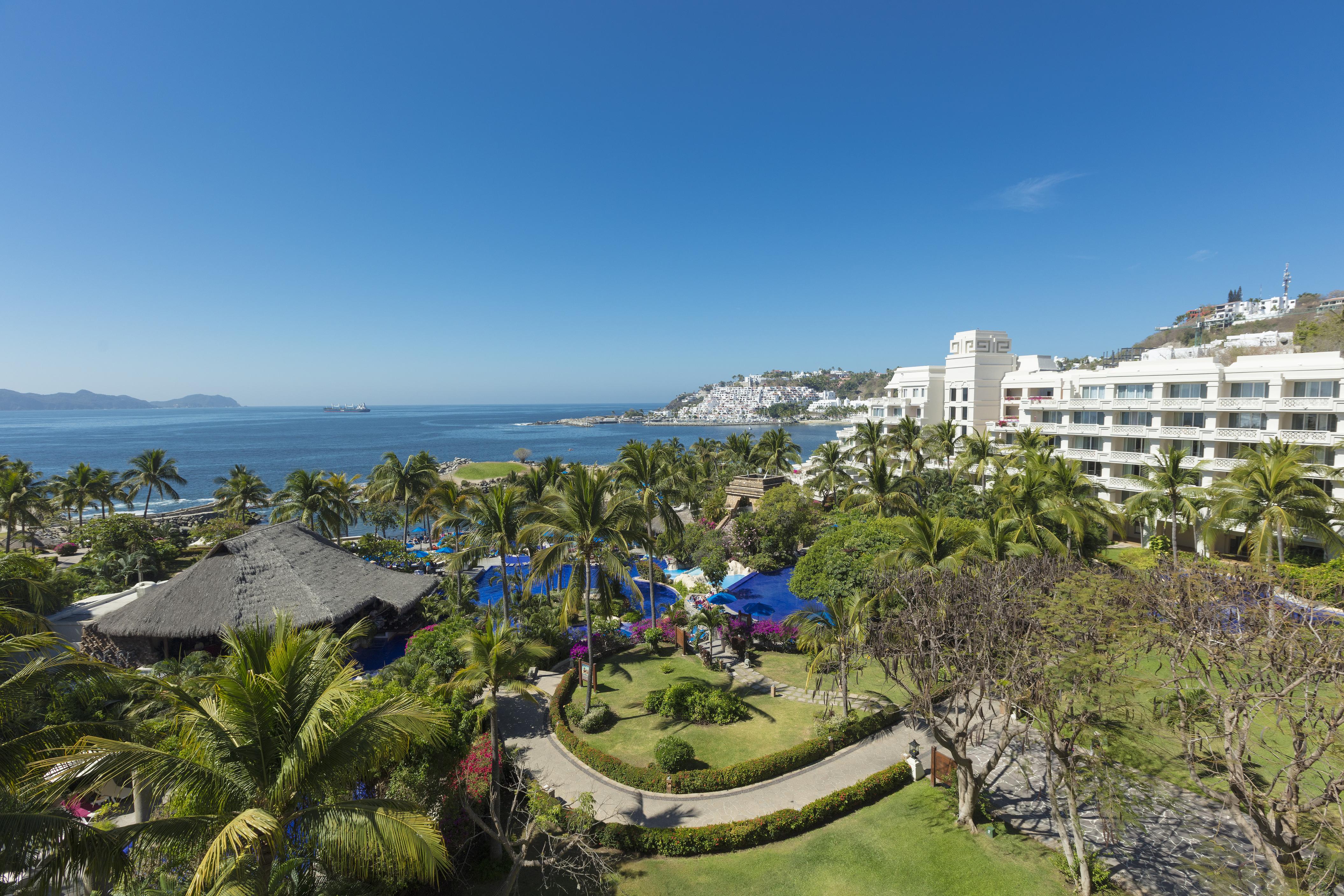 Hotel Barcelo Karmina Manzanillo Exteriér fotografie View of the Bay of Acapulco