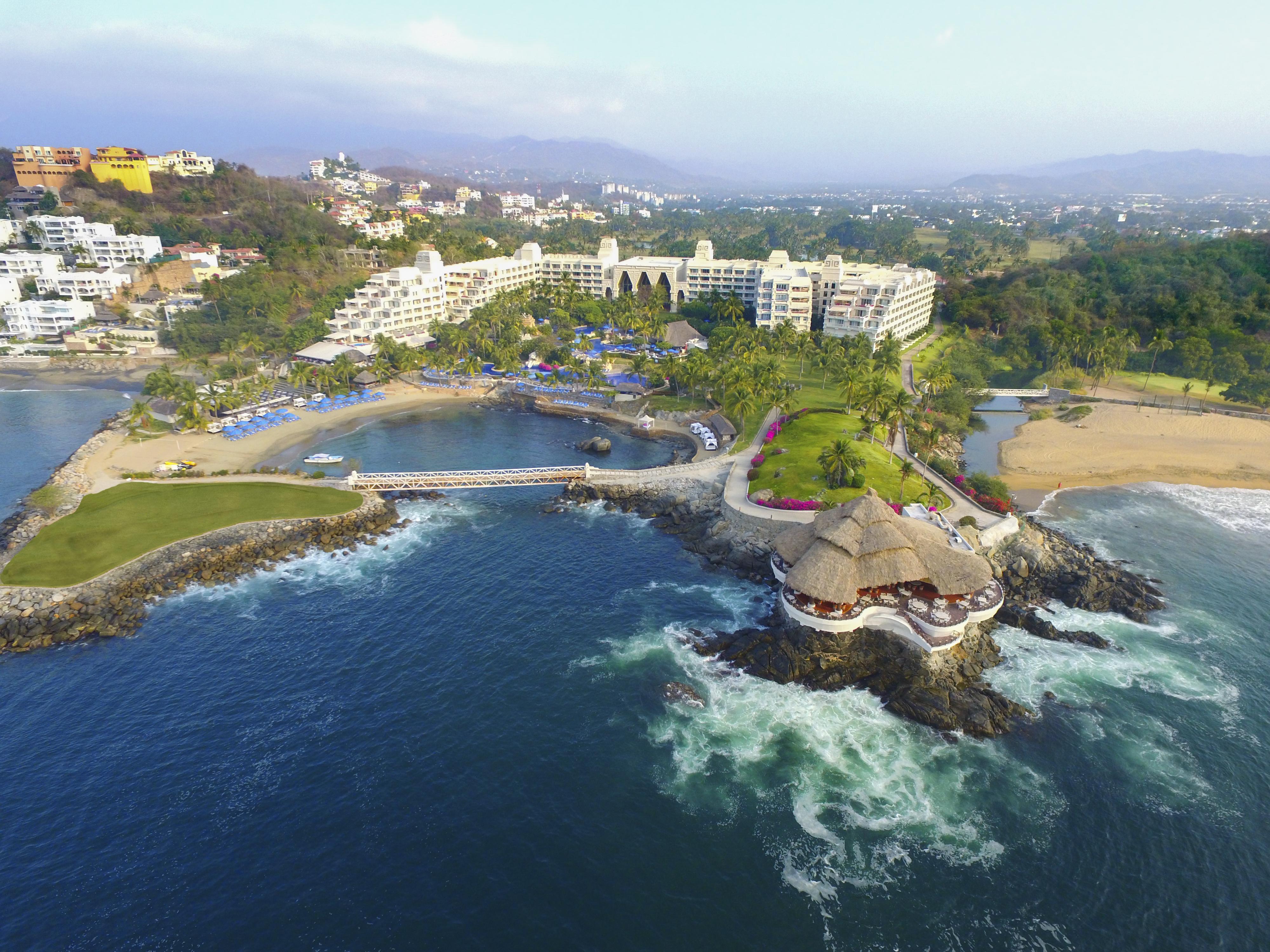 Hotel Barcelo Karmina Manzanillo Exteriér fotografie Aerial view of Puerto Vallarta