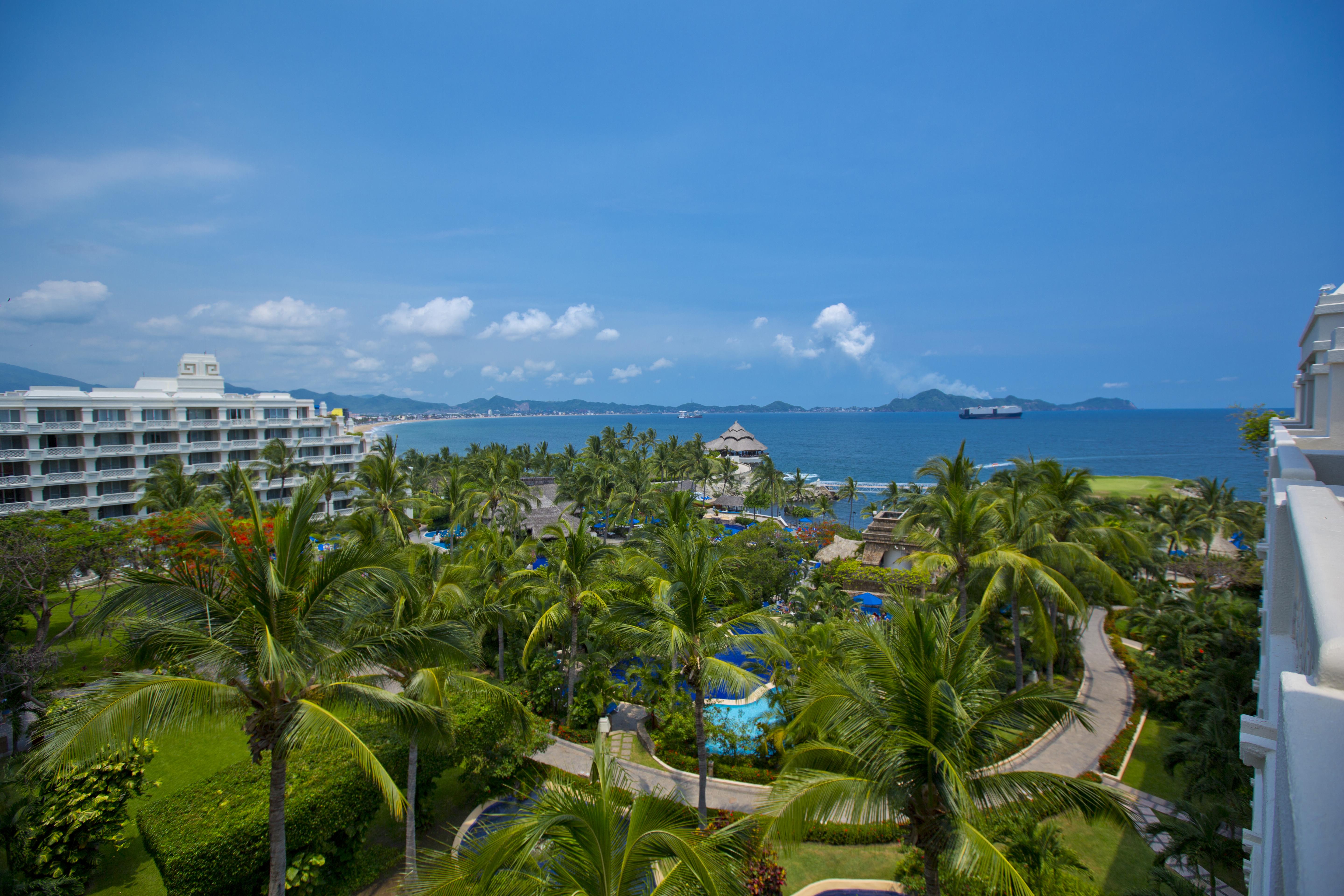 Hotel Barcelo Karmina Manzanillo Exteriér fotografie View of the resort